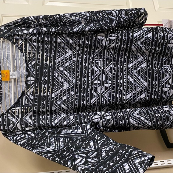 Ruby rd blouse - Picture 2 of 3